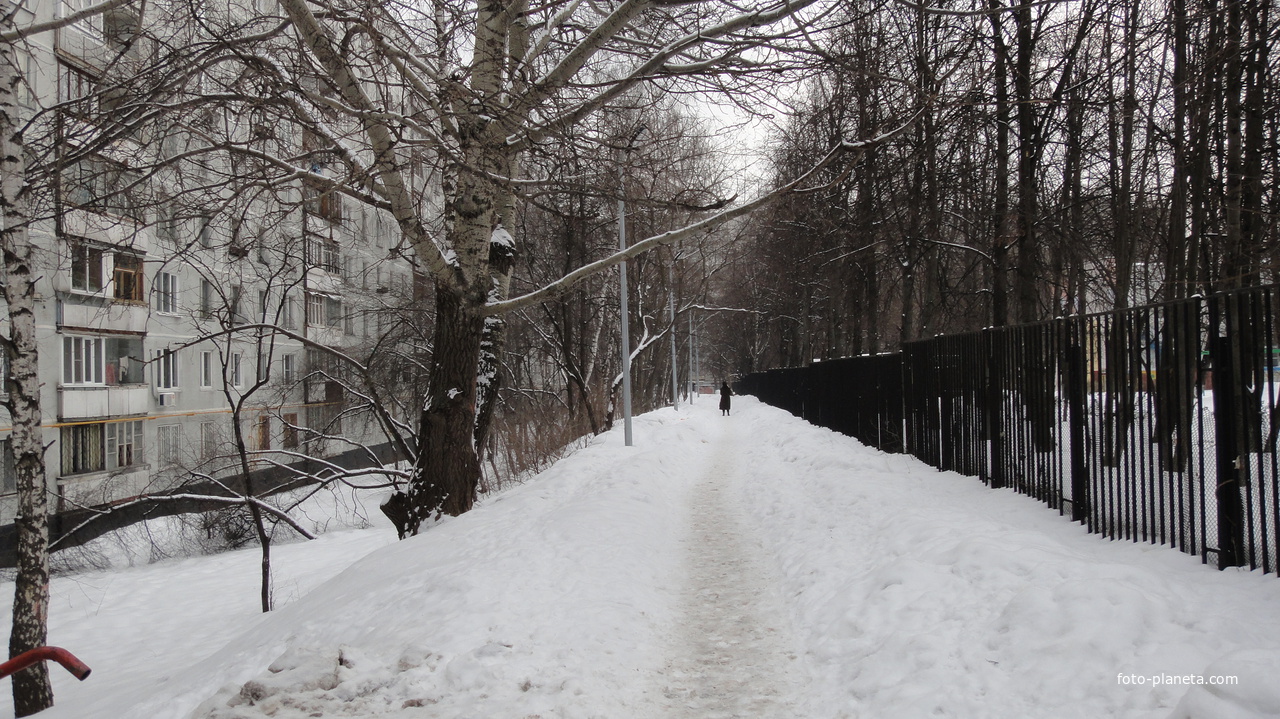 У детского сада