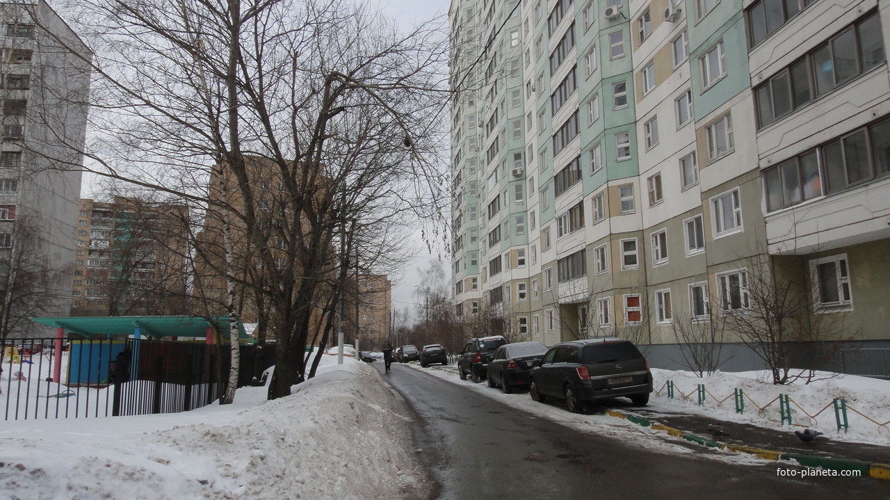 Во дворах на Лебедянской