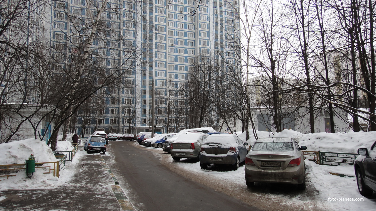 Во дворе на Липецкой