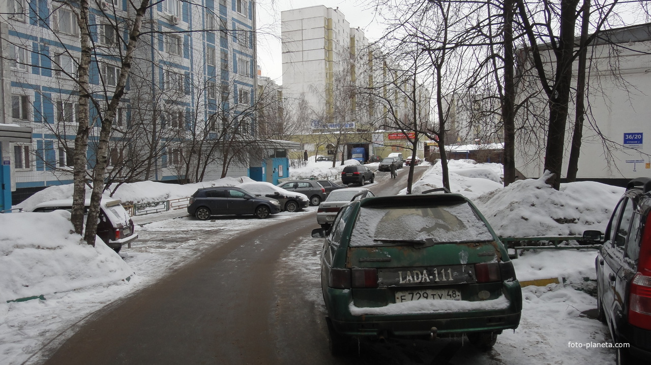 Загорье, во дворе на Липецкой