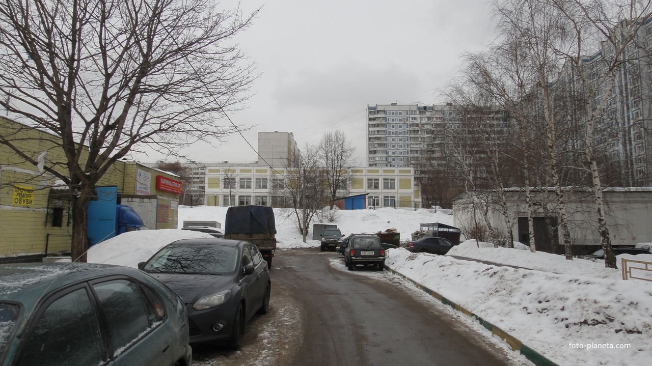 Во дворах на Бирюлевской