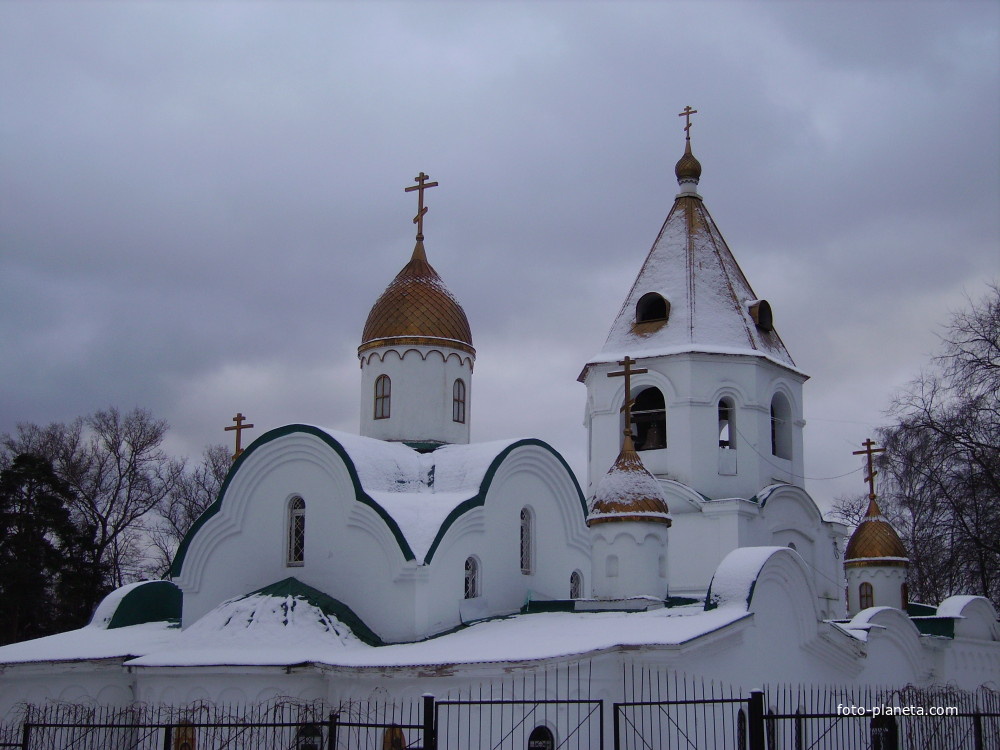 Посёлок Правдинский, Никольская церковь