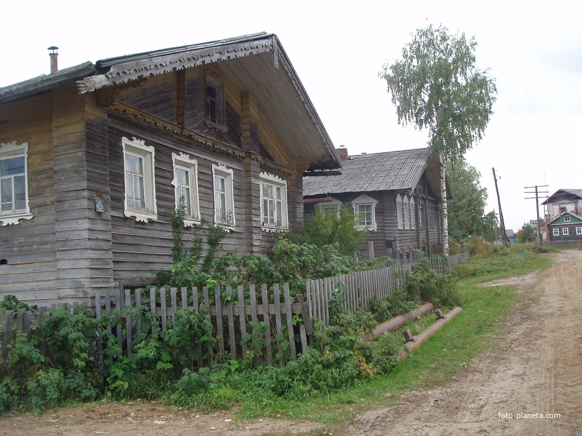 Старинные дома на центральной улице