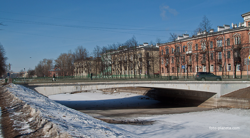 Мост через Комсомольский канал