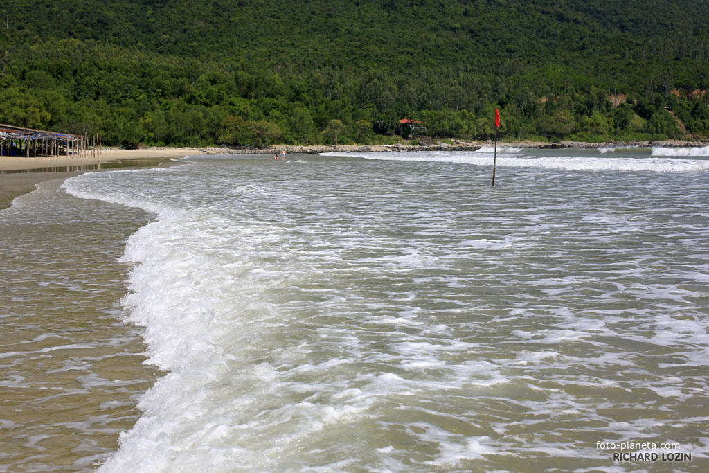 Ocean waves in the surf