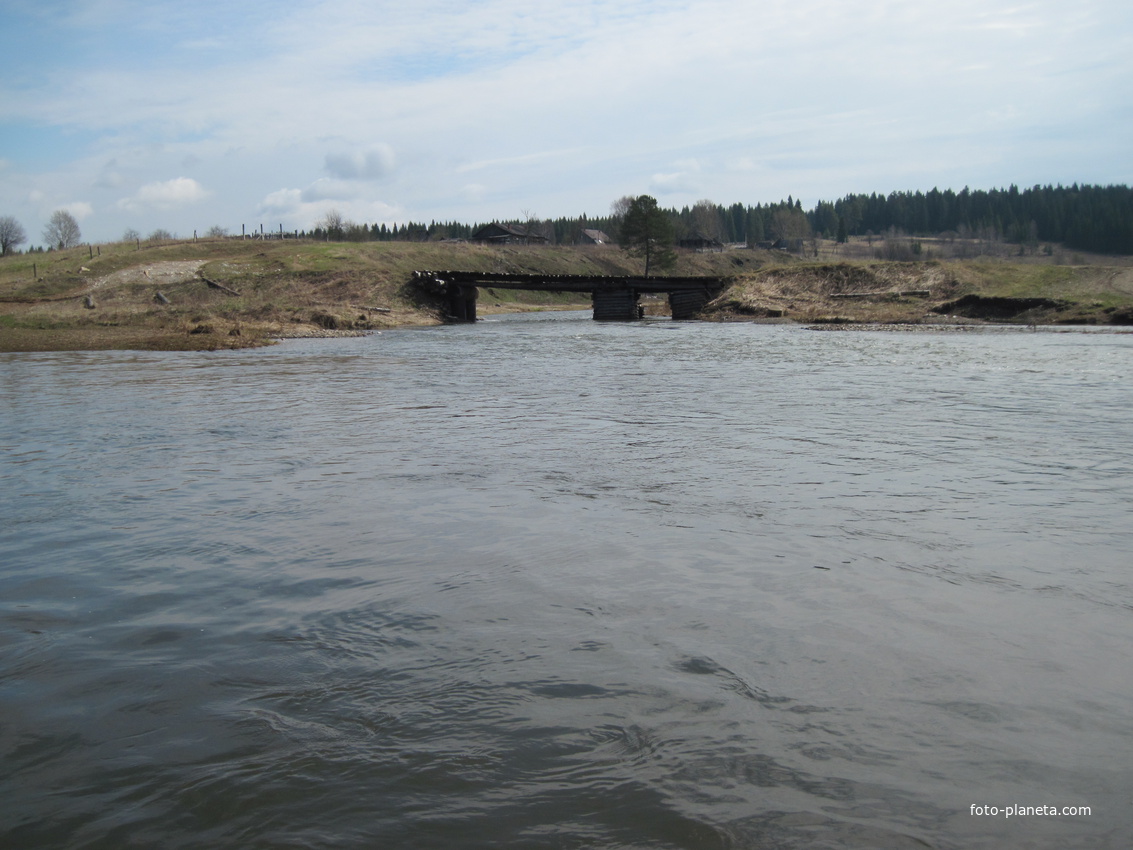 Мост через реку Тырым