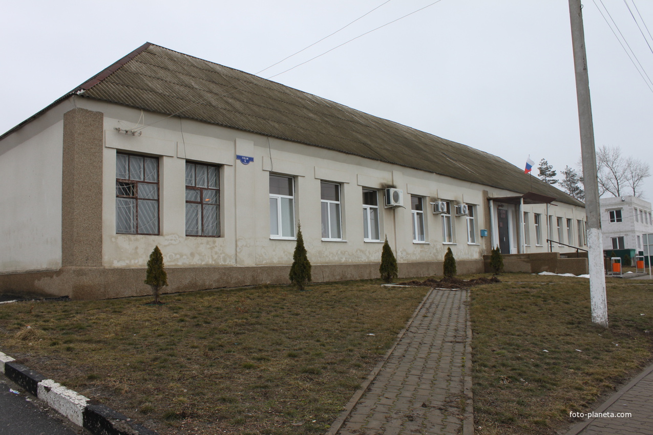 Маслова Пристань. Здание администрации села.