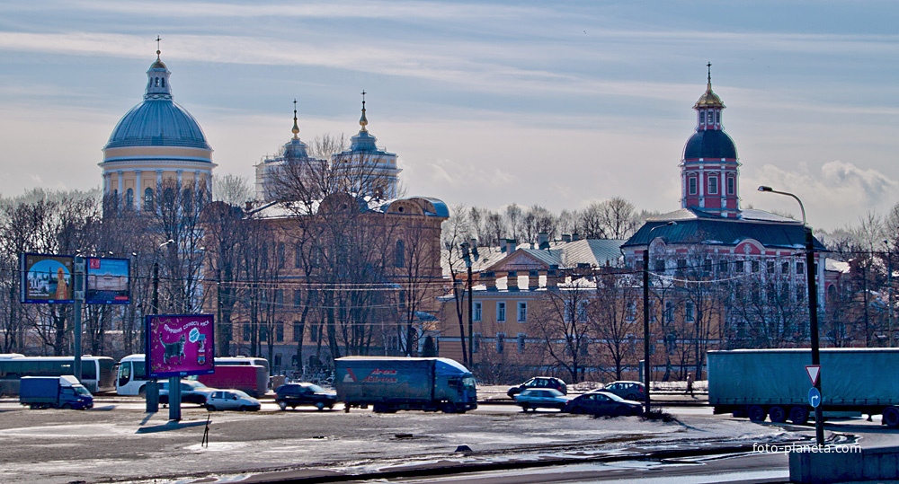 Вид на Александро-Невскую Лавру