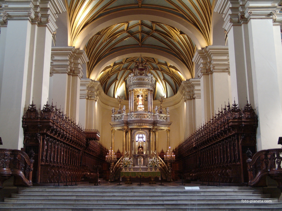 Лима - интерьер кафедрального собора
