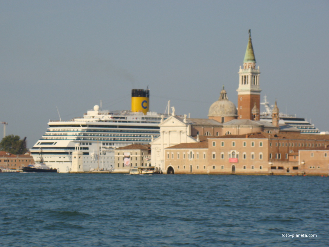 Интенсивное движение на Гранд Канале