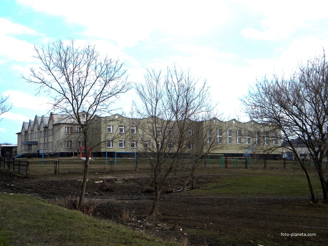 Школа села Прилепы