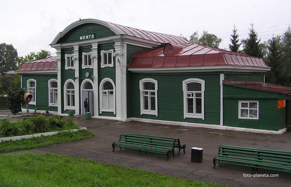 вокзал (станция Сюгинская, здание построено в 1916 г.)