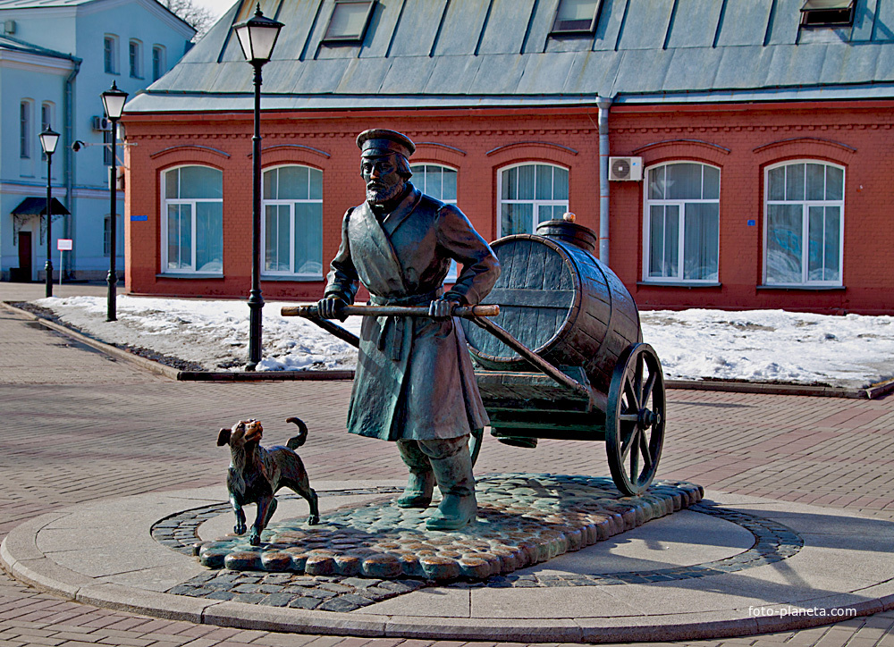 Памятник Петербургскому водовозу