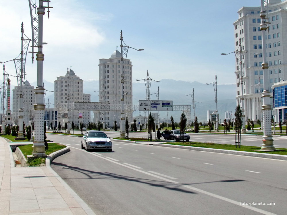 Проспект Нейтралитета/Neutrality Avenue