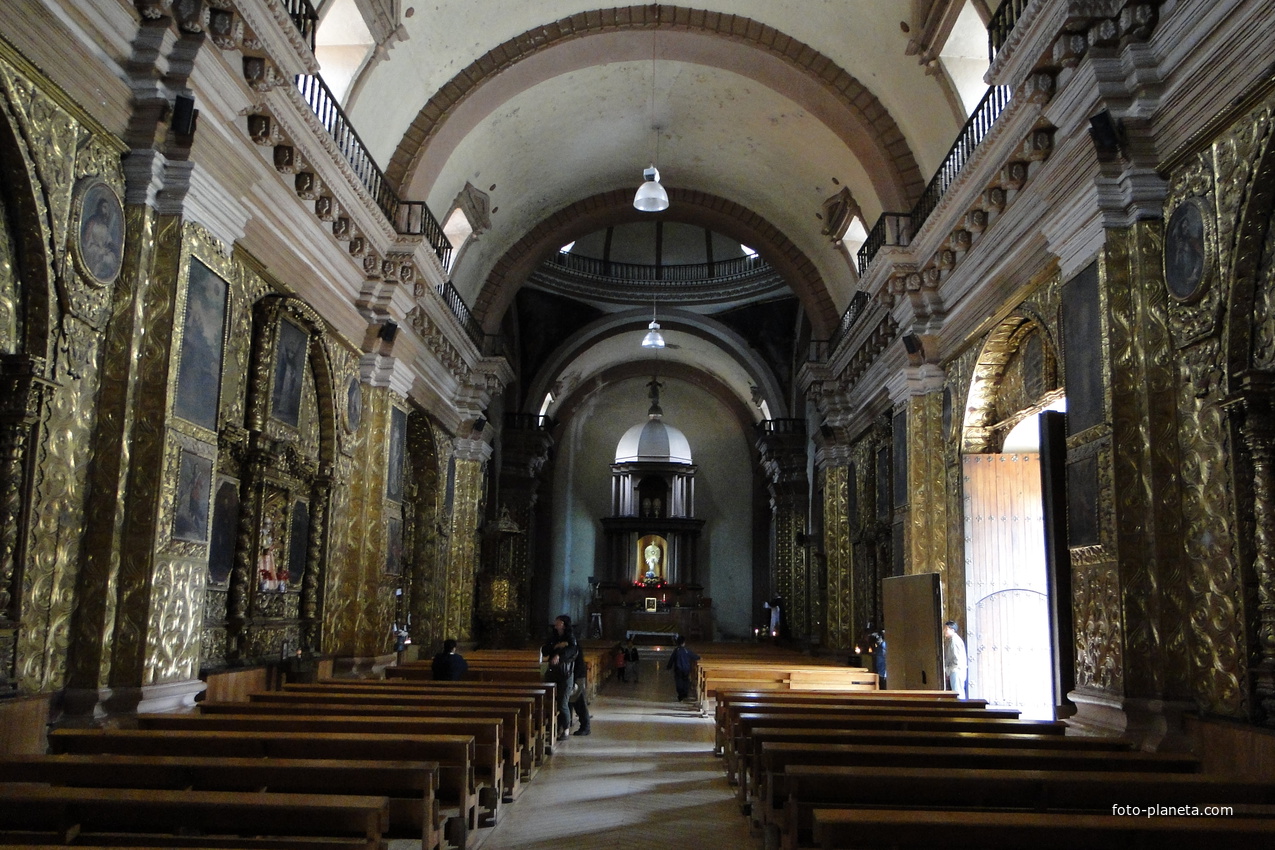 интерьер церкви Санто-Доминго