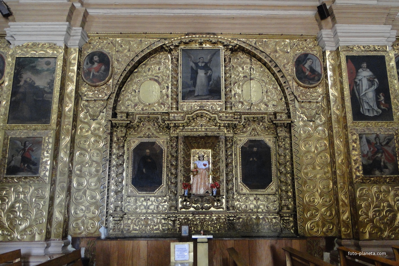 золото в церкви Санто-Доминго