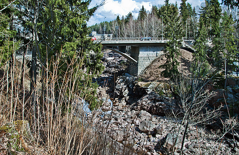 Мост через ущелье