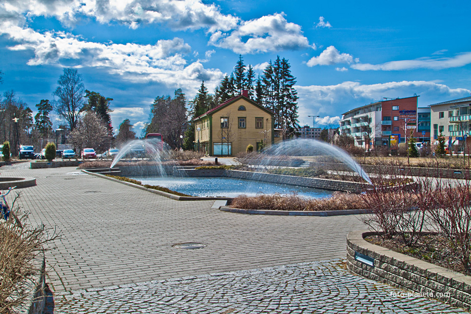 Фонтан на площади