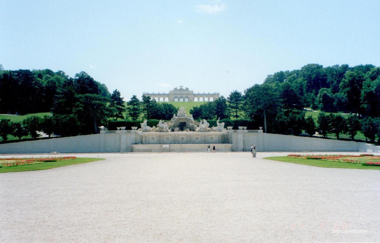 Вена, в парке дворца Шенбрун