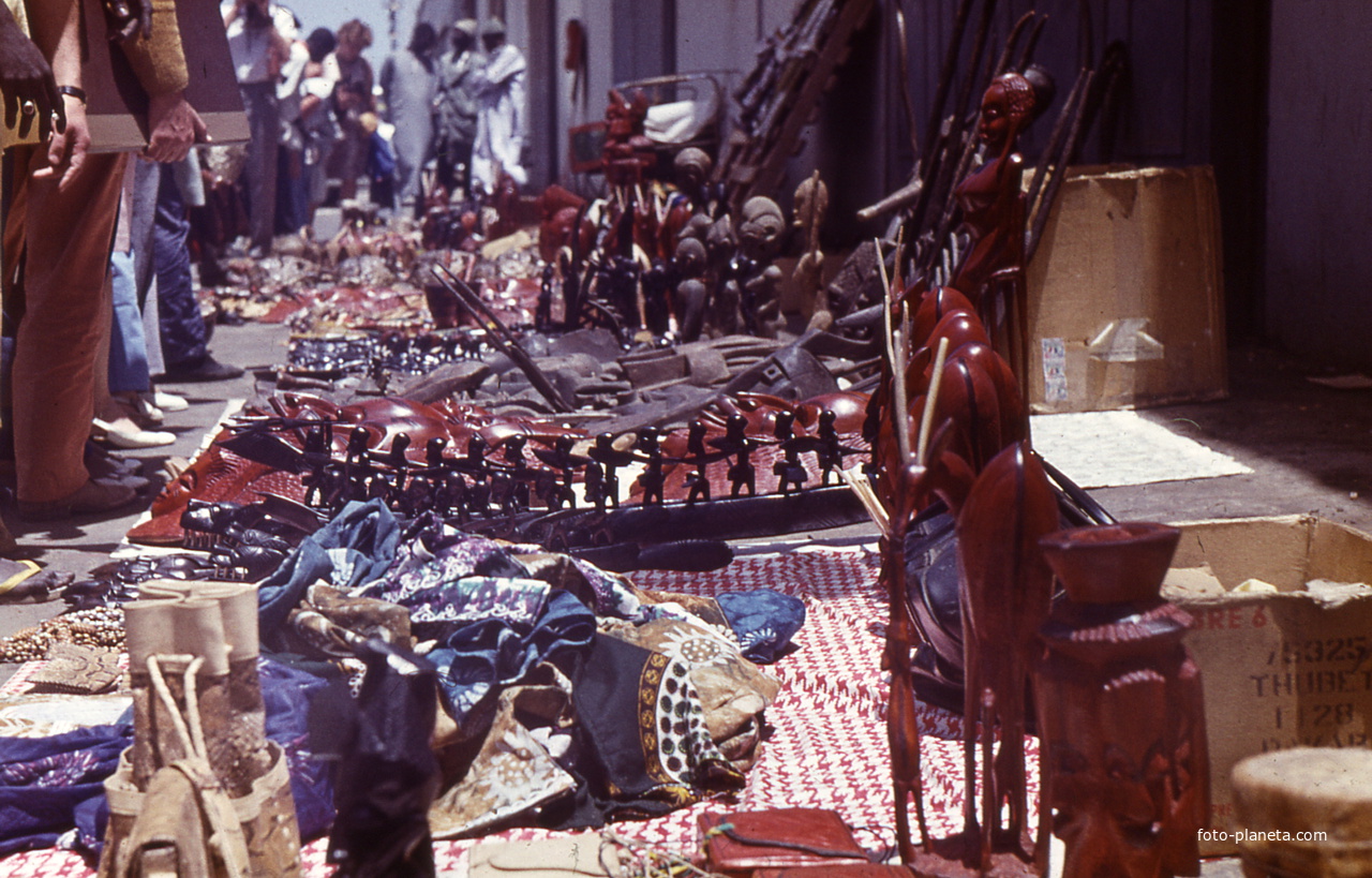 Дакар, souvenir market