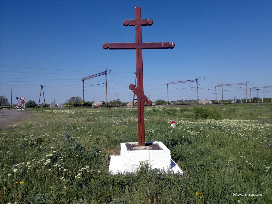 Затишье. Поклонный крест на въезде в посёлок со стороны Ширяево.