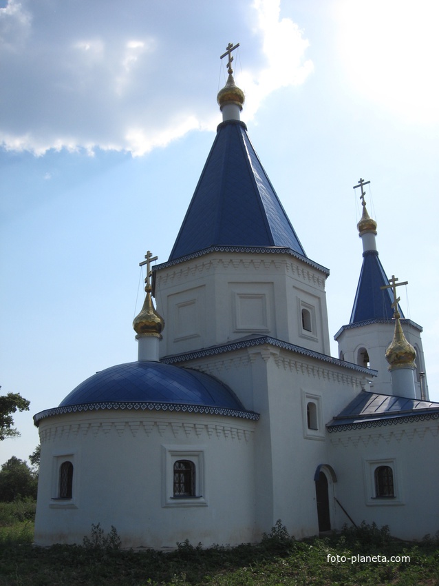 Церковь в деревне Меретяки