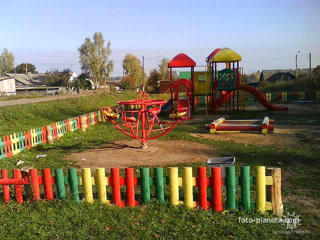 Детская площадка в Титовке