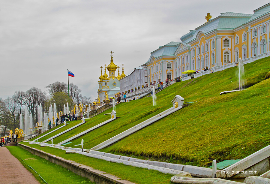 Вид на Большой дворец
