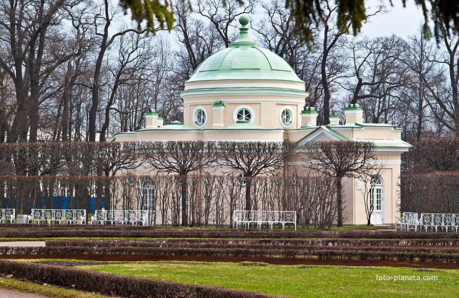 Павильон &quot;Нижняя ванна&quot;