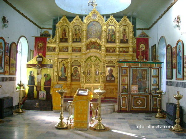 В каганской церкви Святого Николая.