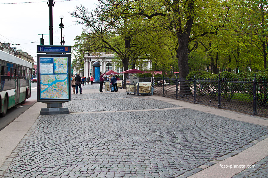 На Невском проспекте