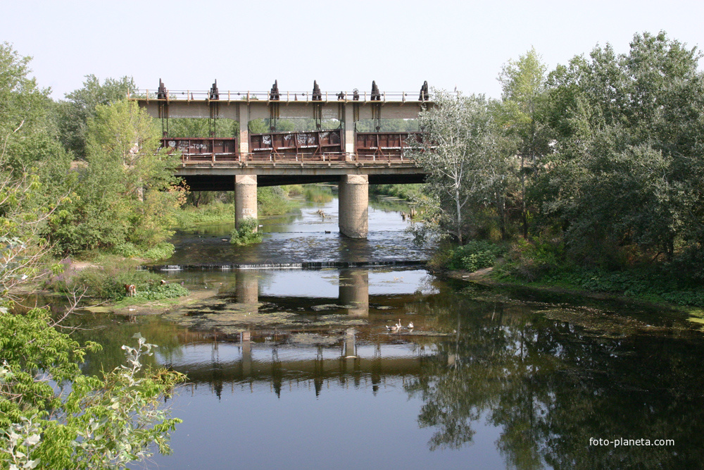 Плотина на реке Еруслан