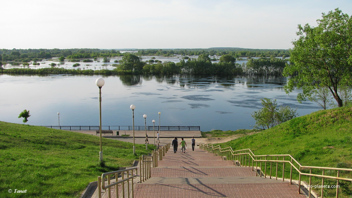 Лестница на набережную