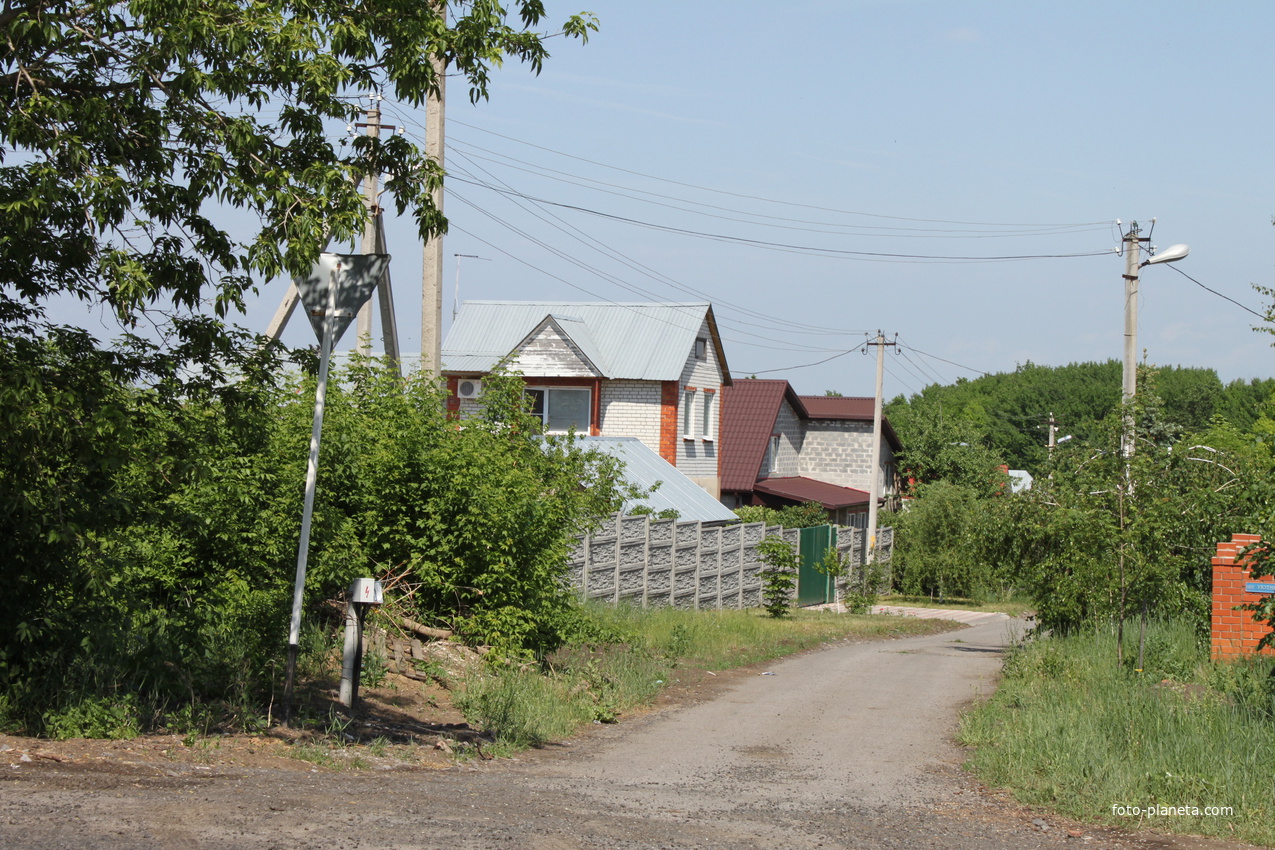 Майский. Пер. Уютный.