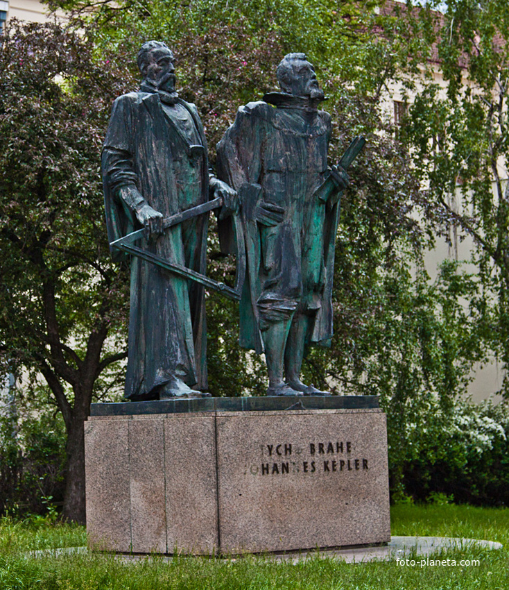 Памятник в Праге