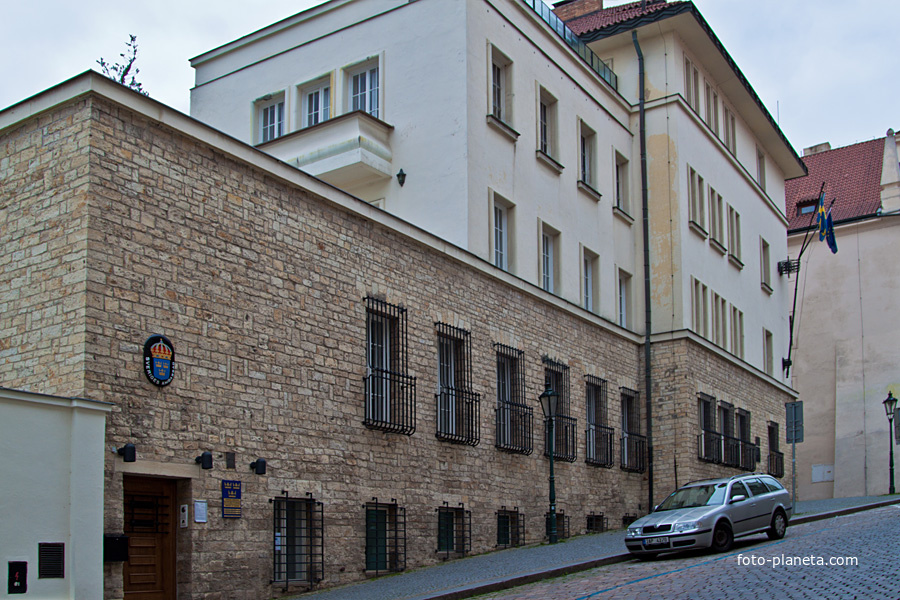 Шведское посольство на улице Увоз