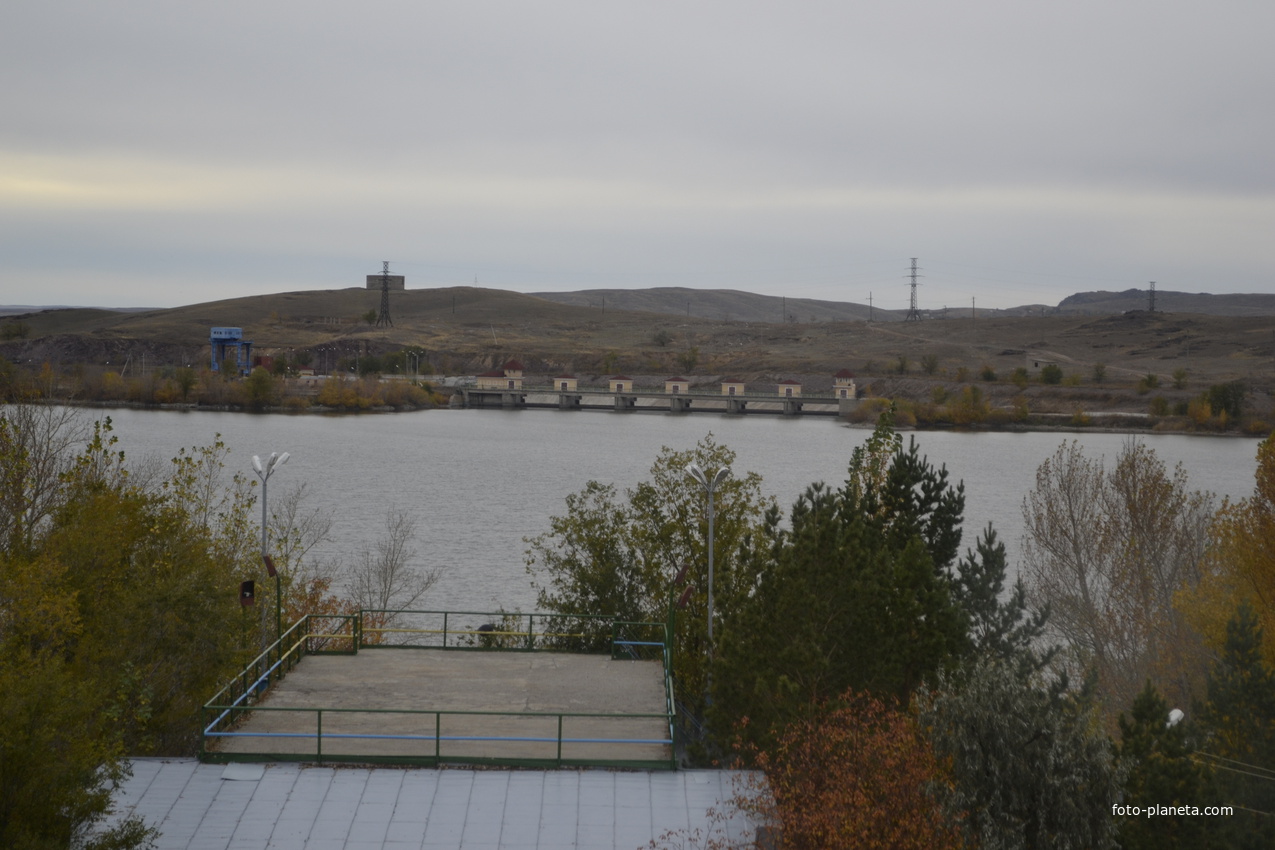 Самаркандское водохранилище.г.Темиртау.Шлюзы на плотине.