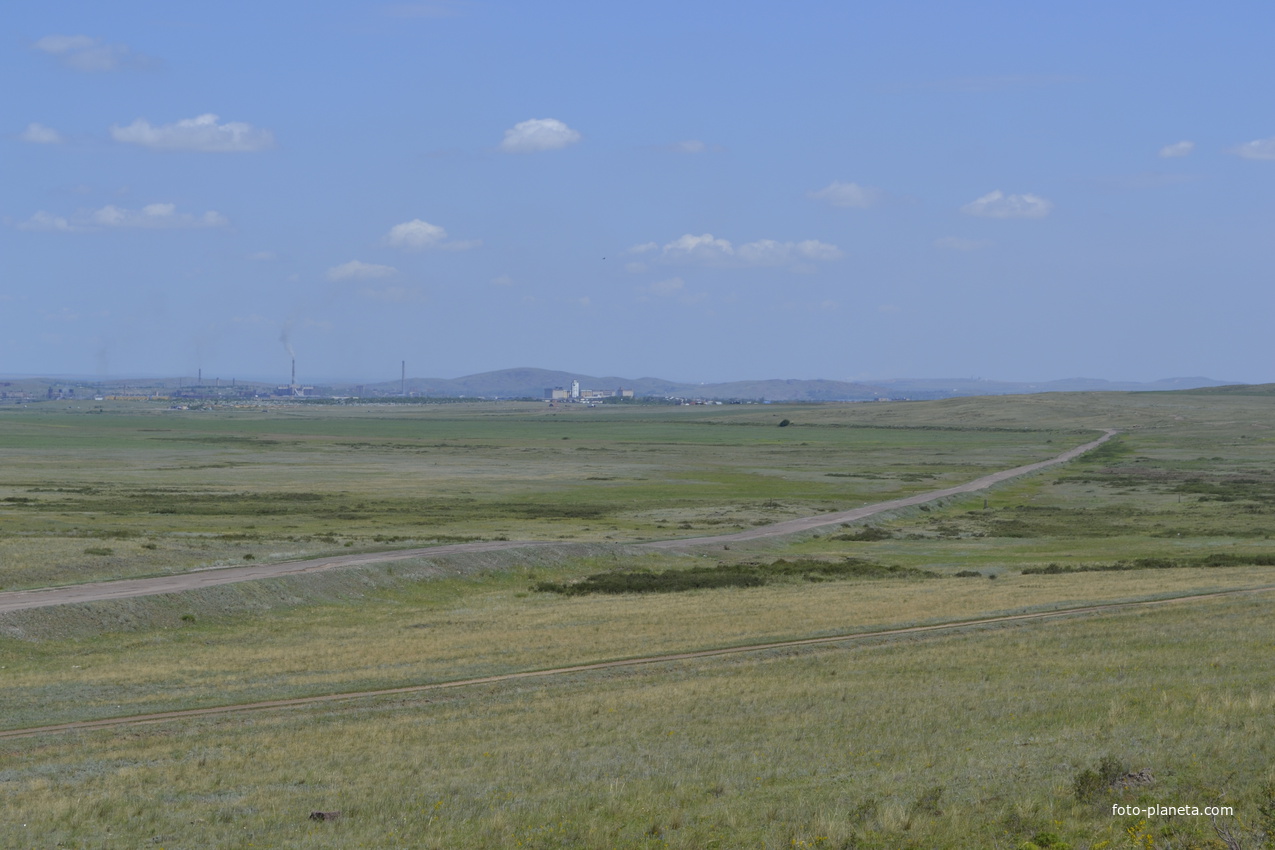 Дорога соединяющая  поселок Саратовка с городом Темиртау.