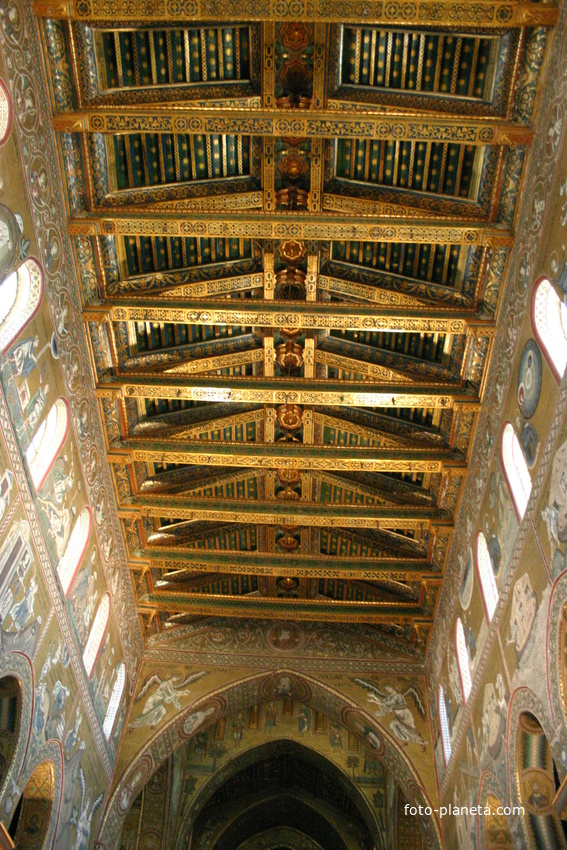 Восстановленный после пожара 1811 года фатимидский потолок собора