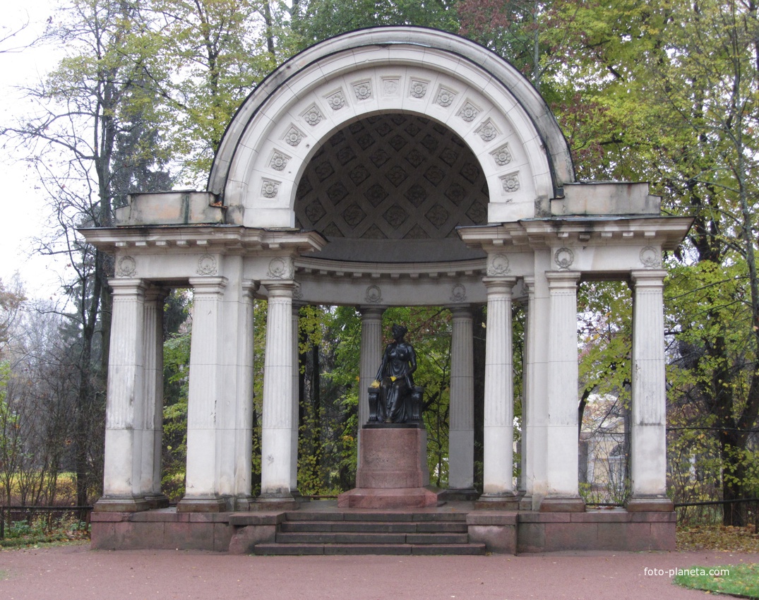 Глубины Павловского парка. ул. Садовая