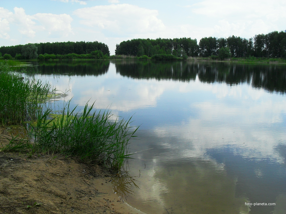 Озеро напротив села Титовка
