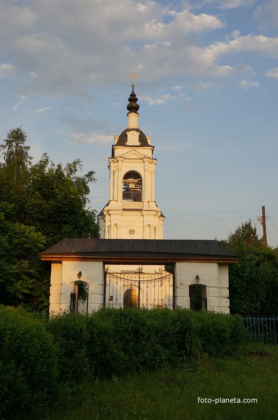 Церковь в бывшей усадьбе Н.Н.Новикова
