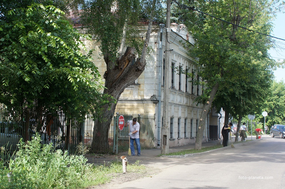 Комсомольская улица, 21