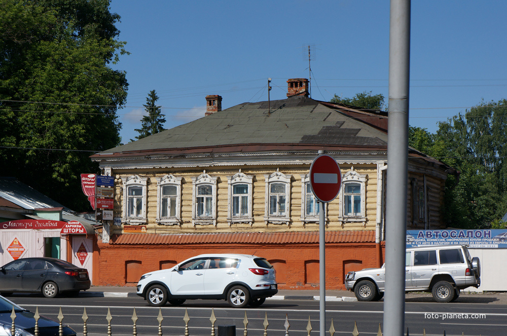 Улица Октябрьской Революции, 249