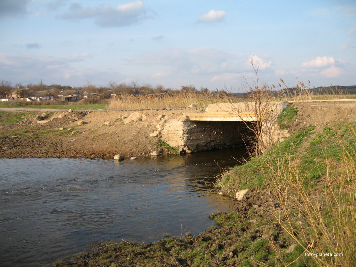Мост который соединяет Каменоватку и хутор Родимовку