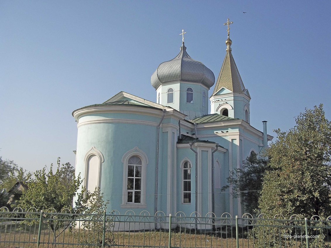 Петро-Павловская церковь построена в 1846 году в Васильевке