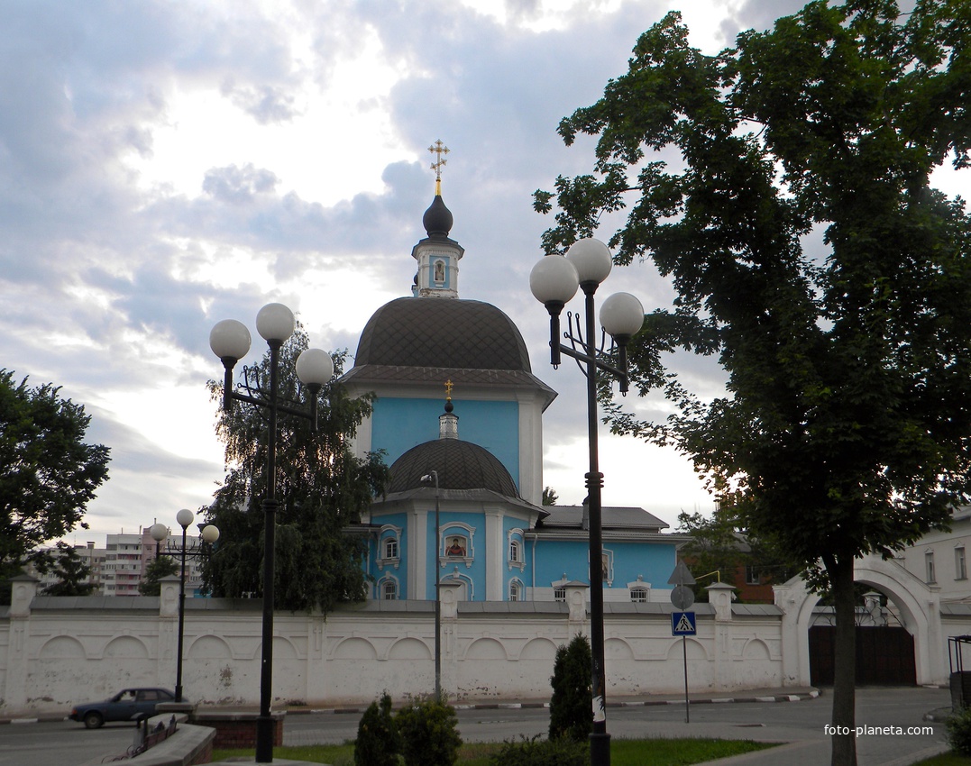 Церковь Покрова Пресвятой Богородицы на территории   Марфо-Мариинского монастыря