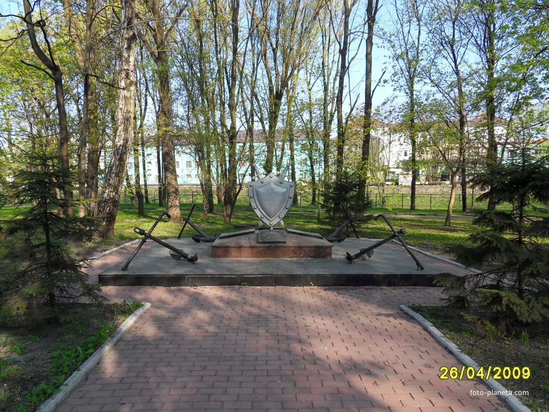 Памятник сотрудникам военной прокуратуры Балтийского флота, погибшим в 1941-1945 годах