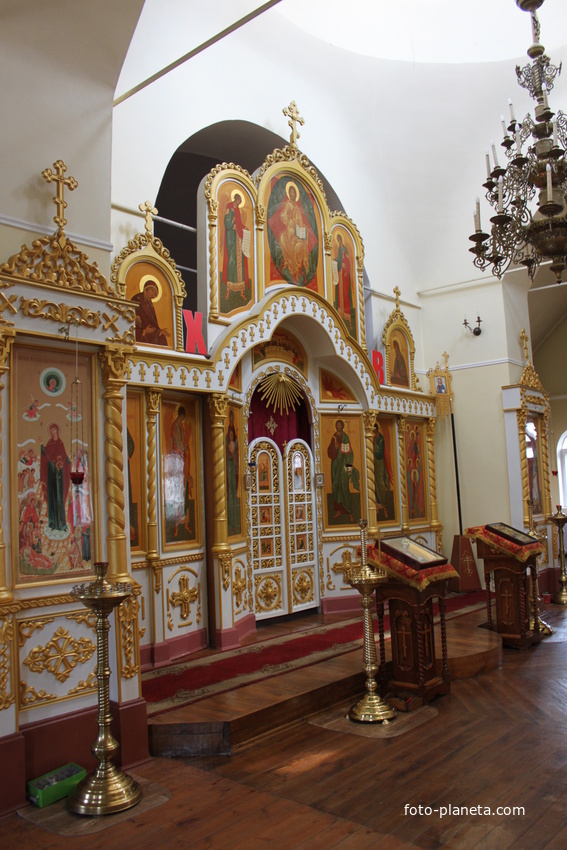 Маслова Пристань. В православном храме.