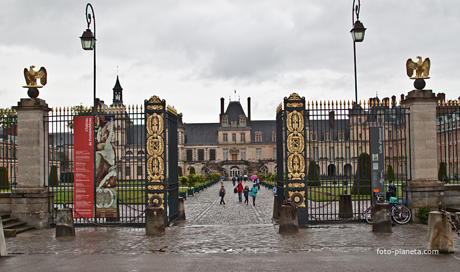 Ворота дворца